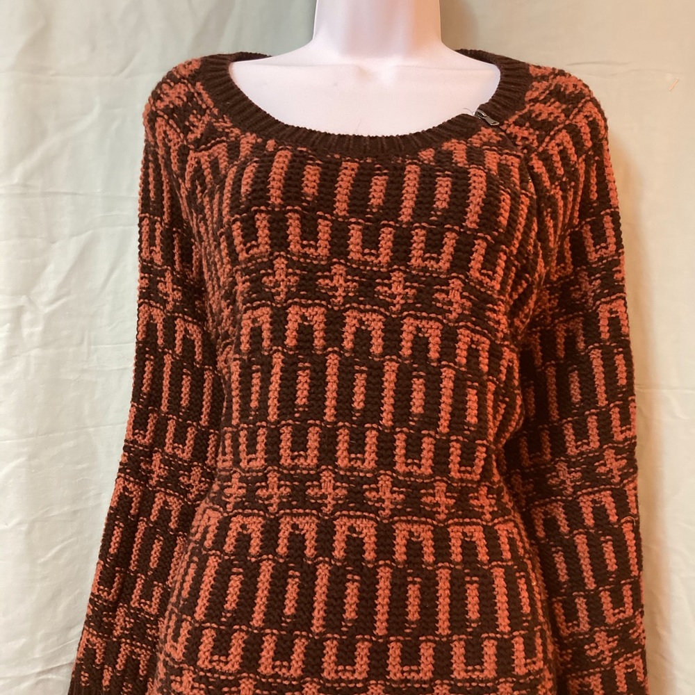 Sweater with Zipper Detail